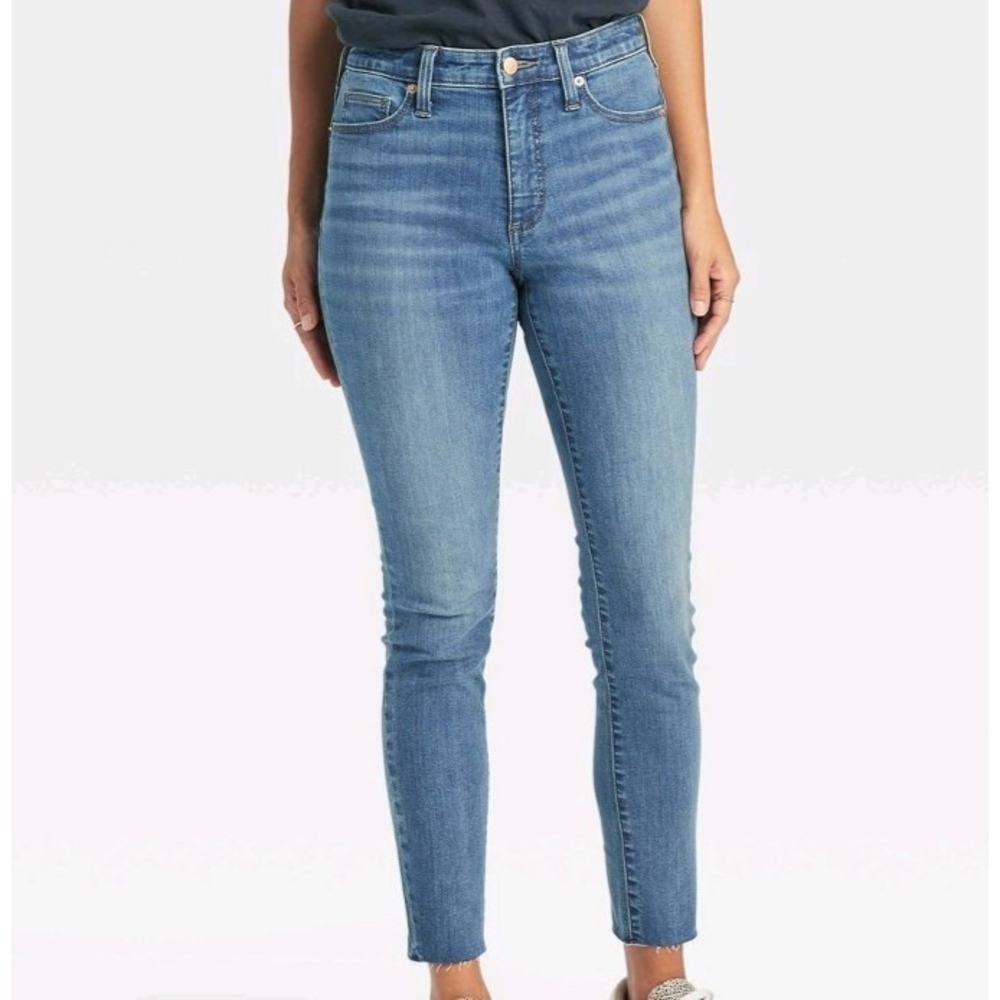 Universal Thread High Rise Skinny Jeans Size 2 long Womens Blue Denim